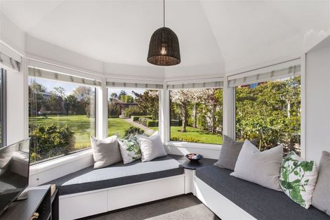 Photo of property in 16 Westburn Terrace, Burnside, Christchurch, 8041