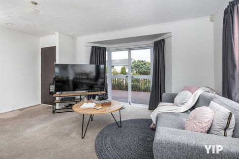 Photo of property in 74 Guadeloupe Crescent, Grenada Village, Wellington, 6037