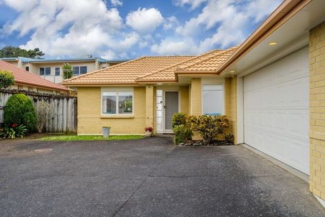 Photo of property in 86 Bob Charles Drive, Golflands, Auckland, 2013