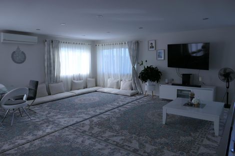 Photo of property in 10 Regis Park Drive, Pukekohe, 2120