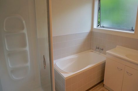 Photo of property in 2/22 Steeple Rise, Pakuranga, Auckland, 2010