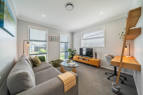 Photo of property in 117 Mawai Hakona Drive, Wallaceville, Upper Hutt, 5018