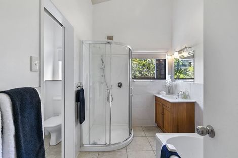 Photo of property in 1/9 Reynolds Place, Torbay, Auckland, 0630
