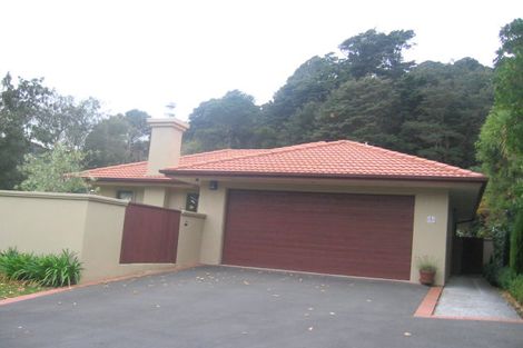 Photo of property in 5 Walter Road, Lowry Bay, Lower Hutt, 5013