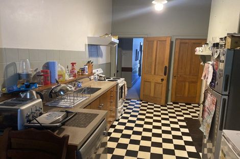 Photo of property in 54 Manor Place, Dunedin Central, Dunedin, 9016