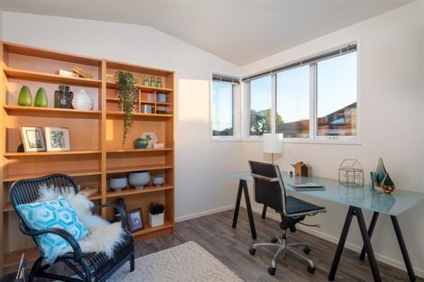 Photo of property in 16 Ridge Road, Waiake, Auckland, 0630