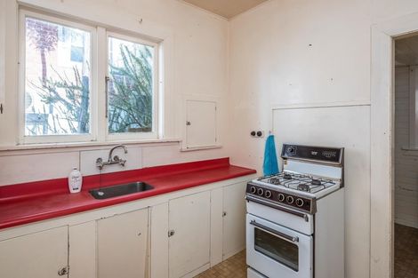 Photo of property in 40 Severn Street, Island Bay, Wellington, 6023