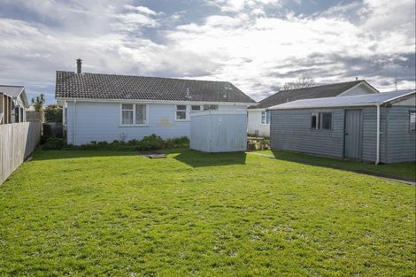 Photo of property in 25 Hinemoa Street, Levin, 5510