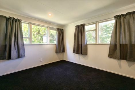Photo of property in 5 Barnfield Place, Glendene, Auckland, 0602