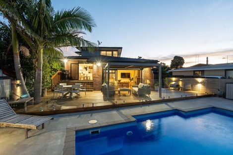 Photo of property in 112 Dickson Road, Papamoa Beach, Papamoa, 3118