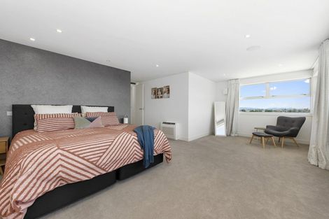 Photo of property in 133 Lake Crescent, Hamilton Lake, Hamilton, 3204