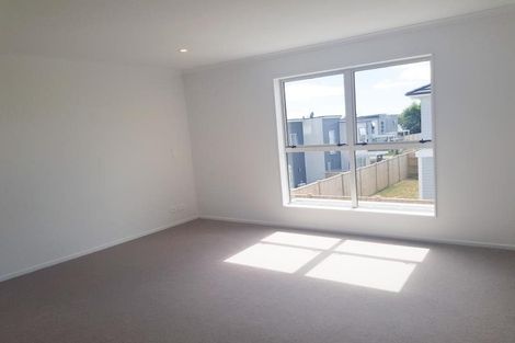 Photo of property in 5 Tyler Davies Drive, Red Beach, 0932