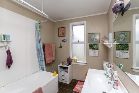 Photo of property in 12 Walsh Road, Westown, New Plymouth, 4310