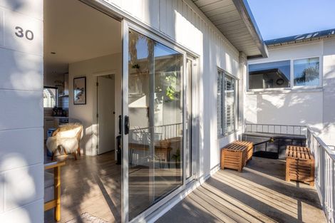 Photo of property in 1/72l Kitchener Road, Milford, Auckland, 0620