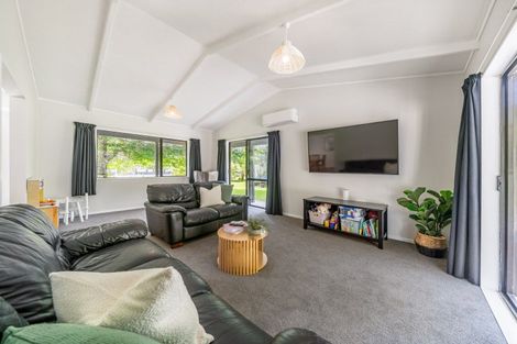 Photo of property in 490f Main Road North, Timberlea, Upper Hutt, 5018