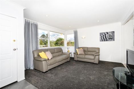 Photo of property in 70 Chilcott Road, Henderson, Auckland, 0612