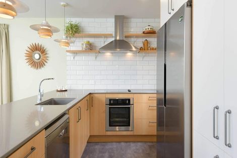 Photo of property in 17 Wairere Rise, Omokoroa, 3114