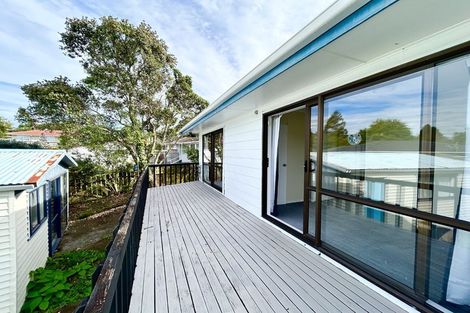 Photo of property in 53 Donovan Avenue, Massey, Auckland, 0614