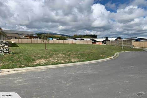 Photo of property in 7 Pohatu Lane, Otaki, 5512