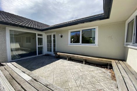 Photo of property in 10 Clonbern Place, Upper Riccarton, Christchurch, 8041