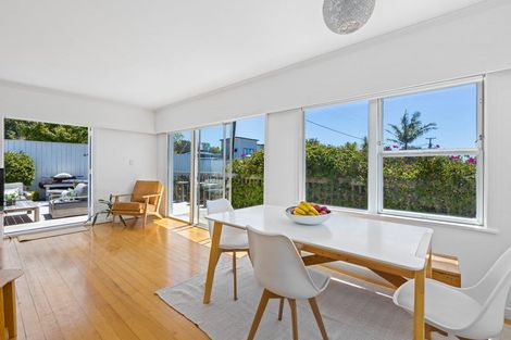 Photo of property in 1/46 Matipo Road, Mairangi Bay, Auckland, 0630