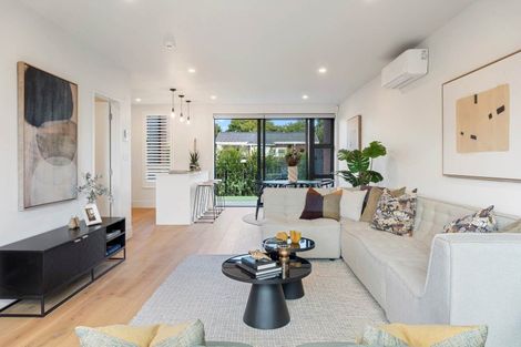 Photo of property in 7c Treasury Place, Onehunga, Auckland, 1061