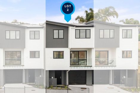 Photo of property in 2/13 Rengarenga Rise, Fairview Heights, Auckland, 0632