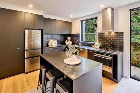 Photo of property in 23 Rua Kai Way, Brooklyn, Wellington, 6021