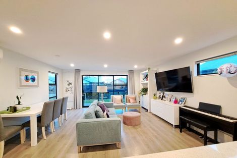 Photo of property in 10 Grey Way, Russley, Christchurch, 8042