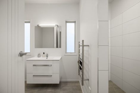 Photo of property in 76 Edgecumbe Road, Tauranga, 3110