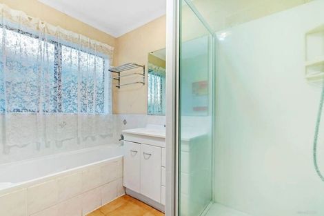 Photo of property in 25 Medvale Avenue, Flat Bush, Auckland, 2019