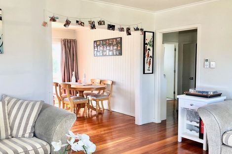 Photo of property in 5 Duncan Avenue, Te Atatu South, Auckland, 0610