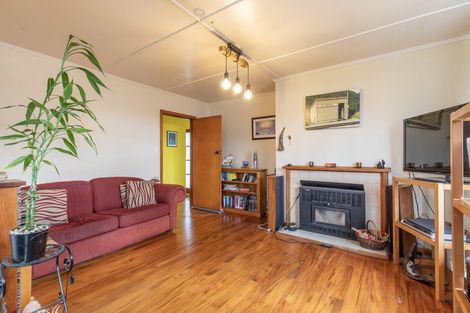 Photo of property in 11 Mackie Street, Waipukurau, 4200