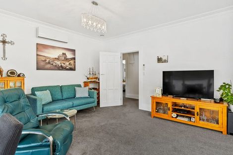 Photo of property in 23 Shortland Street, Regent, Whangarei, 0112