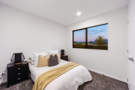 Photo of property in 187 Te Oneroa Way, Long Bay, Auckland, 0630