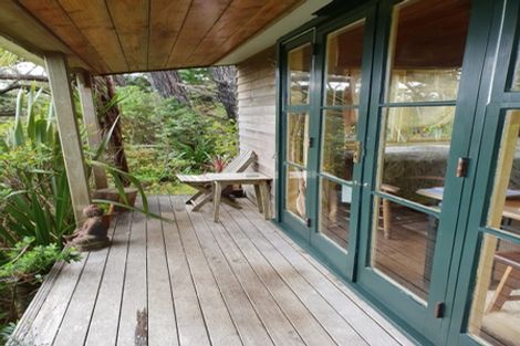 Photo of property in 122 Lone Kauri Road, Karekare, New Lynn, 0772