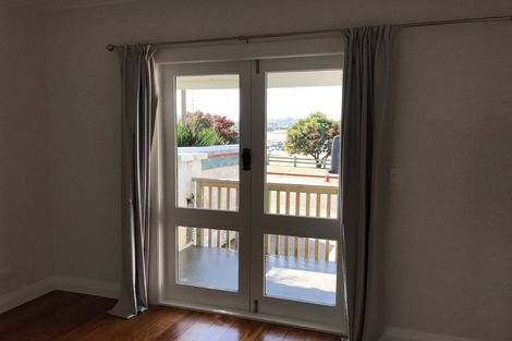 Photo of property in 504 Evans Bay Parade, Hataitai, Wellington, 6021