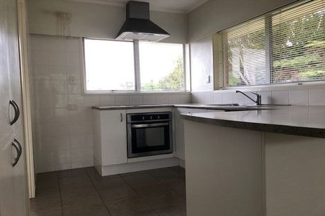 Photo of property in 2/19 Park Hill Road, Birkenhead, Auckland, 0626