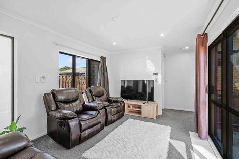 Photo of property in 8a Martin Road, Manurewa, Auckland, 2102