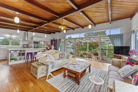 Photo of property in 84 Pahiatua Street, Hokowhitu, Palmerston North, 4410