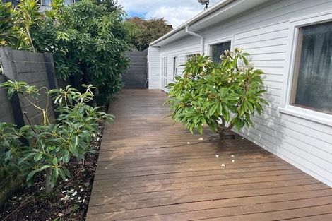 Photo of property in 1/27 Gazelle Avenue, Beach Haven, Auckland, 0626
