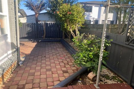 Photo of property in 45b Kurnell Drive, Botany Downs, Auckland, 2010