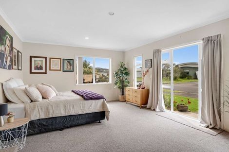 Photo of property in 18 Pacific Place, Whitianga, 3510