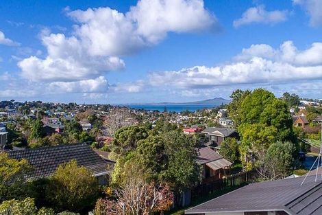 Photo of property in 56 Wyoming Avenue, Murrays Bay, Auckland, 0630