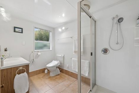 Photo of property in 5 Papawai Grove, Waikanae, 5036