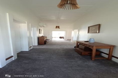 Photo of property in 195 South Road, Hawera, 4610