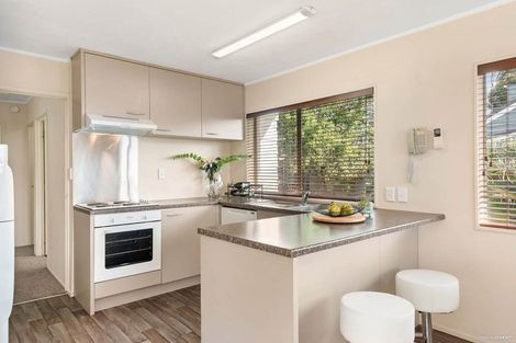 Photo of property in 2/139a Mokoia Road, Birkenhead, Auckland, 0626