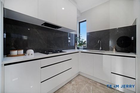 Photo of property in 21 Knockanara Drive, Flat Bush, Auckland, 2019