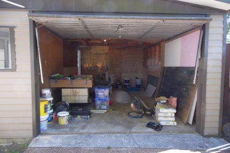 Photo of property in 1 Edgware Road, West Harbour, Auckland, 0618