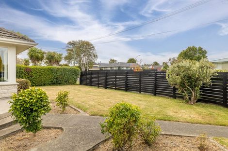 Photo of property in 51 Greendale Avenue, Avonhead, Christchurch, 8042